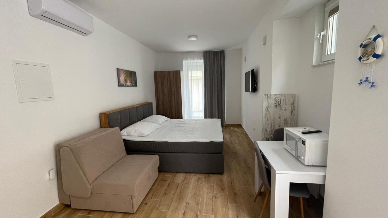 Palloma Studios Baska Voda Luaran gambar